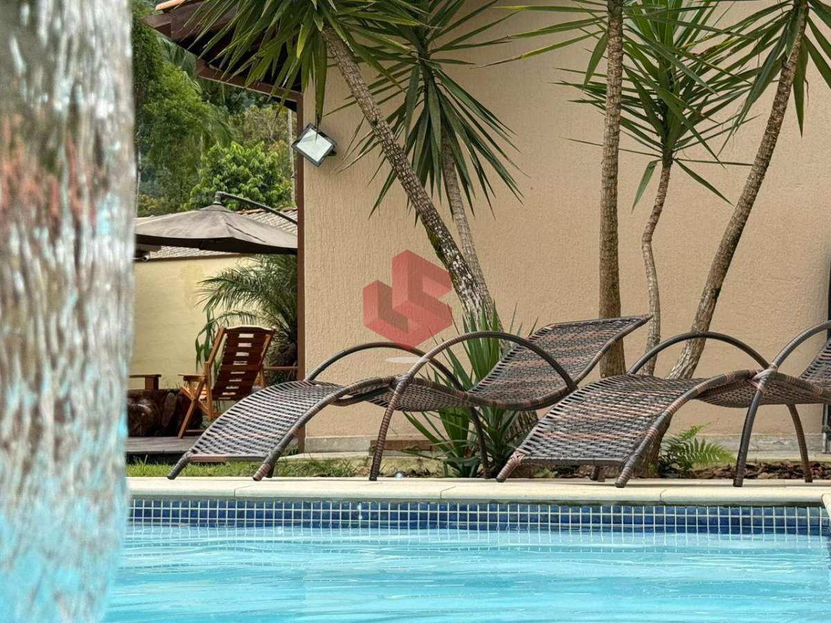 Casa à venda, com 3 quartos, 670m² - Grupo Sena Consultoria Imobiliária