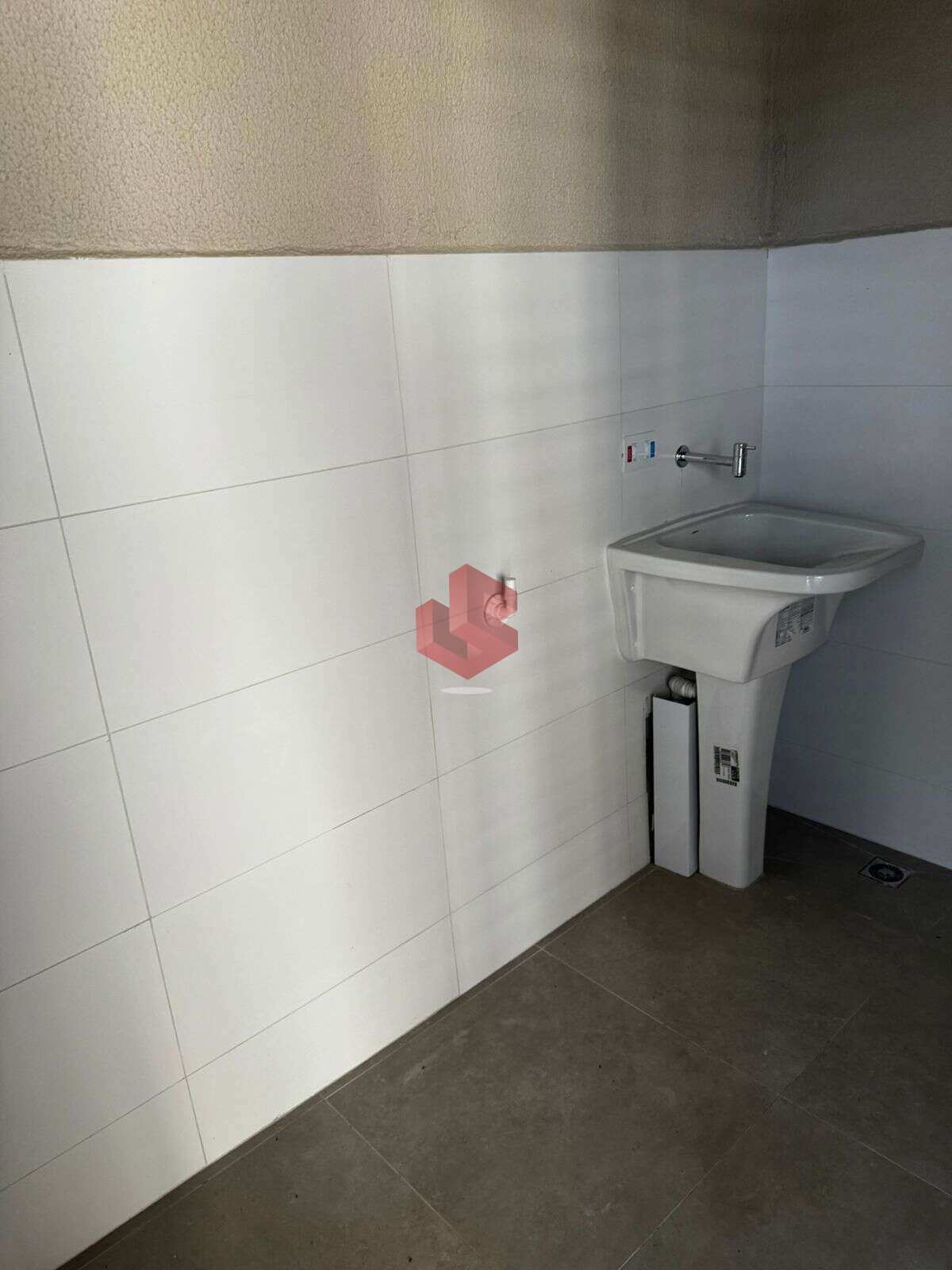 Cobertura à venda, com 3 quartos, 166m² - Grupo Sena Consultoria Imobiliária