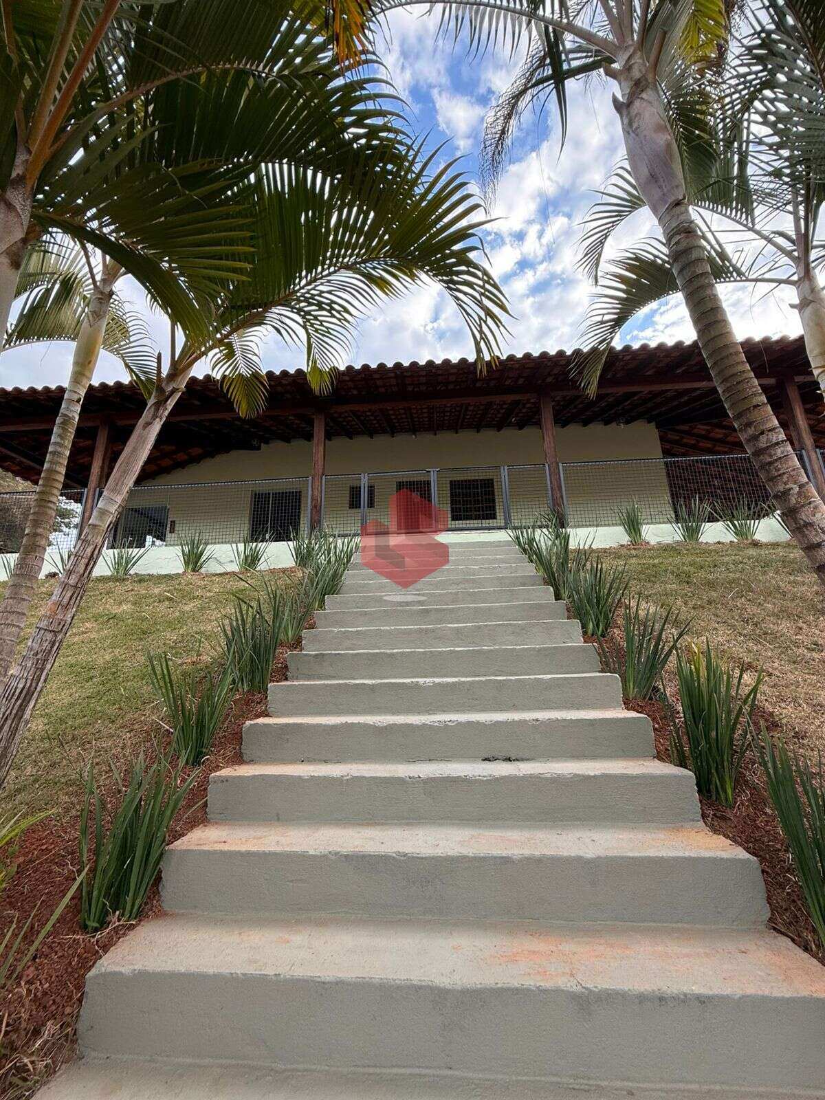 Fazenda à venda, com 3 quartos, 151ha - Grupo Sena Consultoria Imobiliária