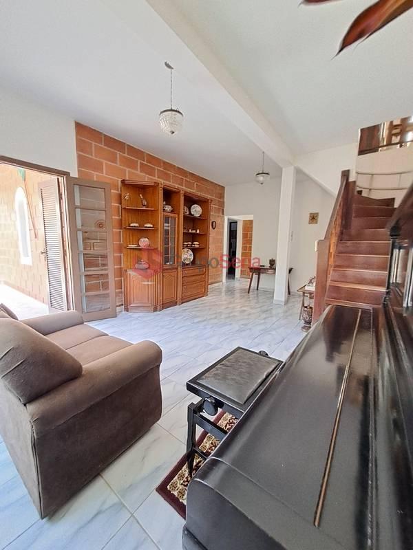 Sobrado à venda com 4 dormitórios na Ressaca em Ubatuba - Grupo Sena Consultoria Imobiliária